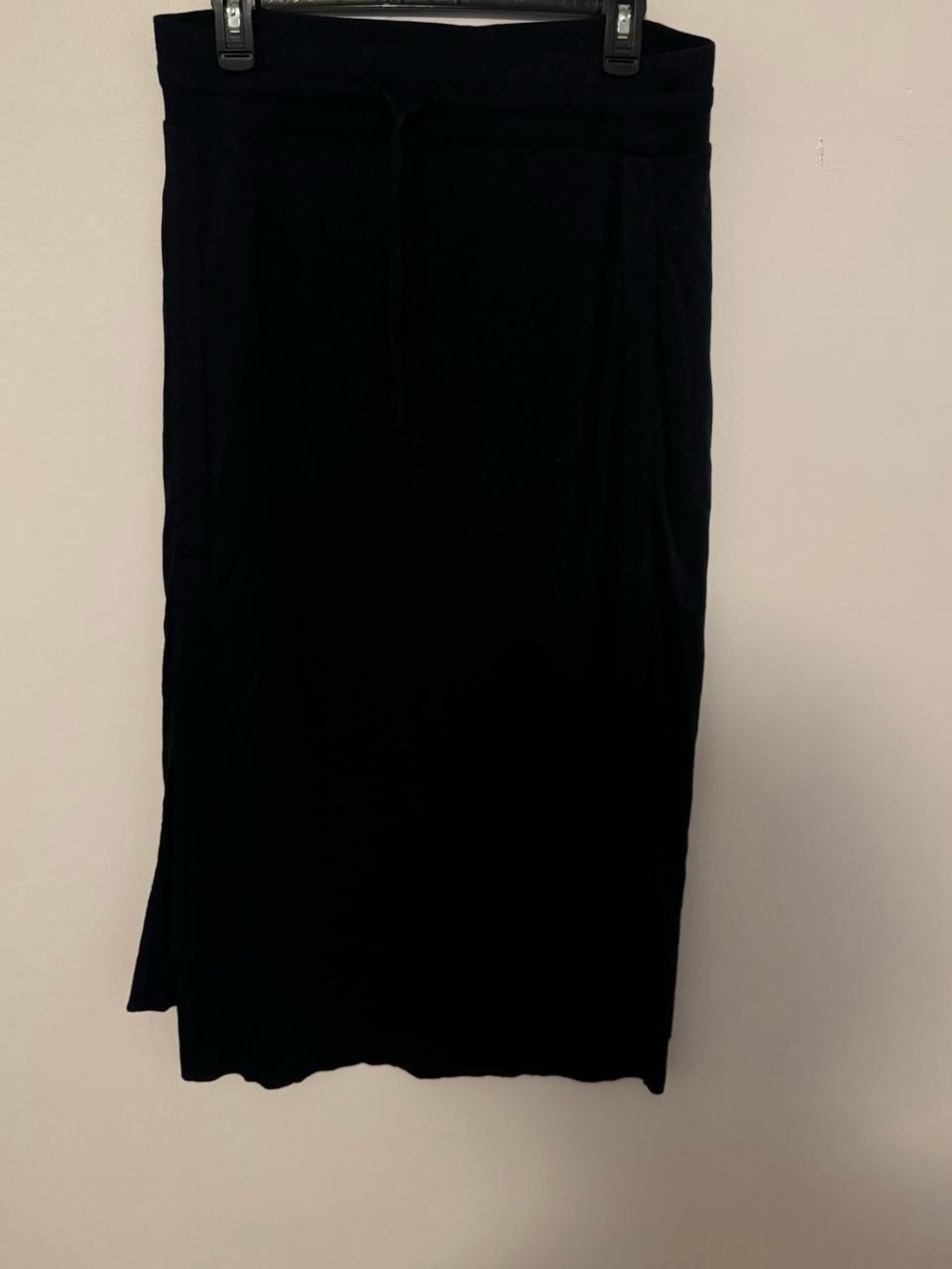 DKNY black midi skirt with slit, Size M #skirt #formal